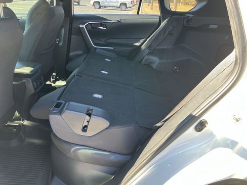 Certified 2022 Toyota RAV4 SE w/ Convenience Package image 24