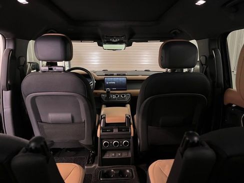 Used 2025 Land Rover Defender 130 V8 image 19