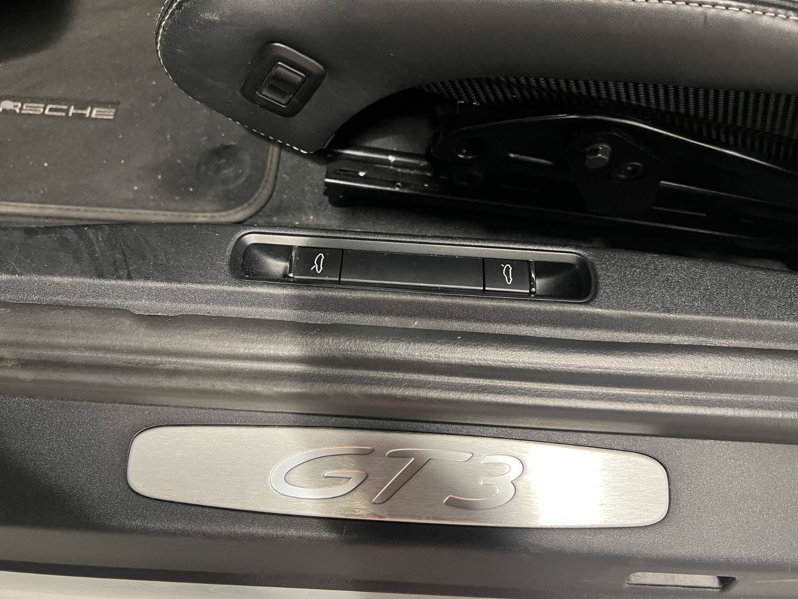 Used 2018 Porsche 911 GT3 RWD image 24