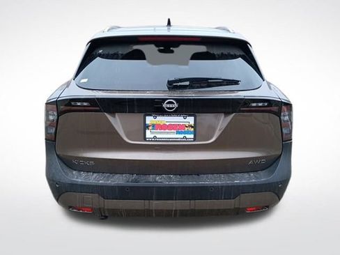New 2026 Nissan Kicks SV w/ SV Premium Package image 29