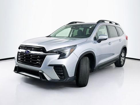 Used 2025 Subaru Ascent Premium image 2