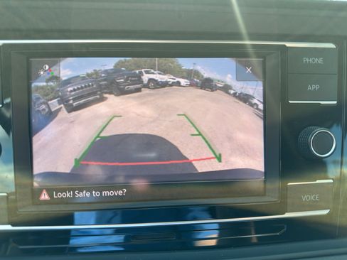 Used 2024 Volkswagen Jetta SE FWD image 15