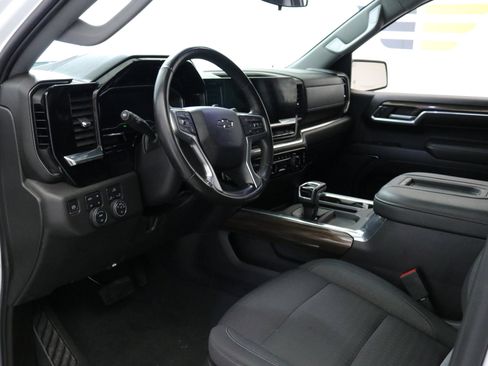 Used 2022 Chevrolet Silverado 1500 LT Trail Boss image 22