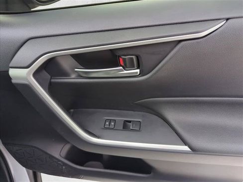 Certified 2025 Toyota RAV4 XLE AWD/4WD image 25