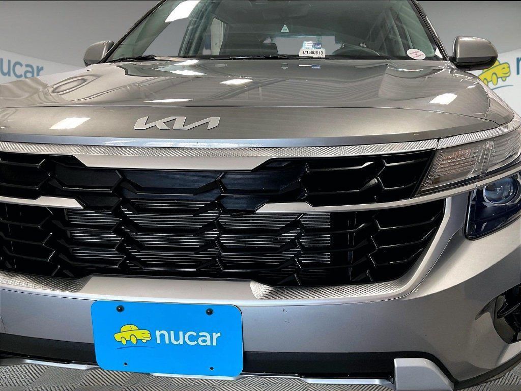 Used 2024 Kia Seltos LX AWD/4WD image 32