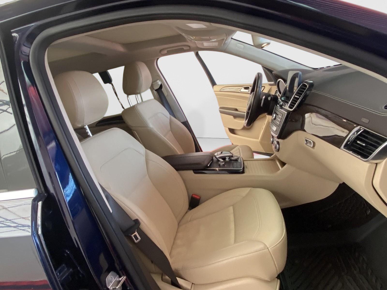 Used 2018 Mercedes-Benz GLS 450 4MATIC image 9