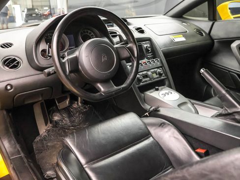 Used 2004 Lamborghini Gallardo image 5