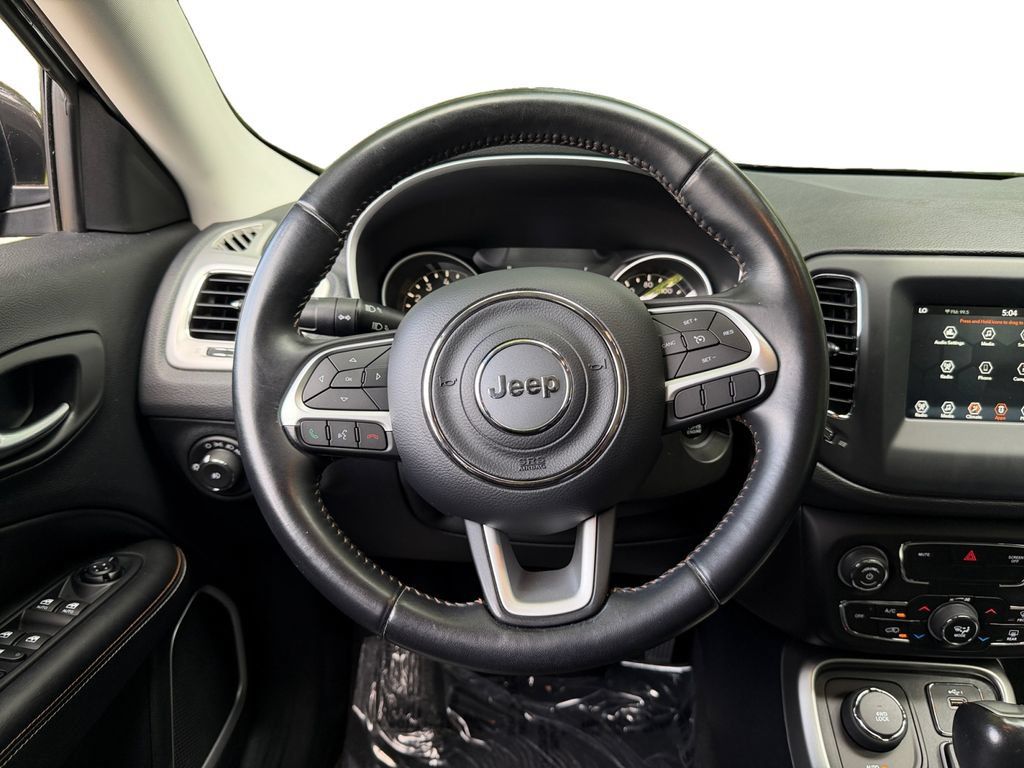 Used 2019 Jeep Compass Latitude AWD/4WD image 13