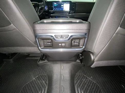 Used 2024 Chevrolet Silverado 1500 LTZ AWD/4WD image 29