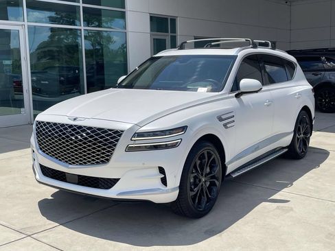 Used 2022 Genesis GV80 3.5T Prestige Signature w/ Winter Weather Package AWD/4WD image 2