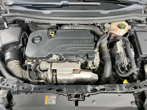 Used 2018 Chevrolet Cruze LS FWD image 27