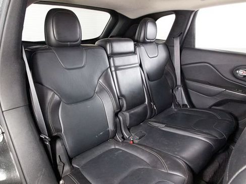 Used 2016 Jeep Cherokee Limited AWD/4WD image 20