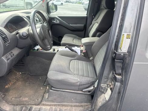 Used 2008 Nissan Frontier SE w/ SE Value Truck Pkg AWD/4WD image 14