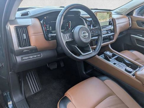 Used 2025 Nissan Pathfinder Platinum w/ Cargo Package AWD/4WD image 10
