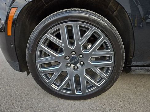 Used 2025 GMC Yukon Denali Ultimate w/ LPO, Floor Liner Package image 7