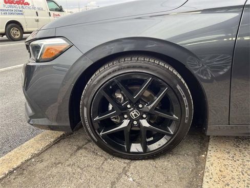 Used 2023 Honda Civic Sport image 8