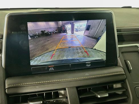 Certified 2022 GMC Yukon XL AT4 AWD/4WD image 16