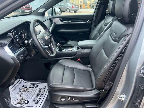 Used 2025 Cadillac XT5 Premium Luxury image 13