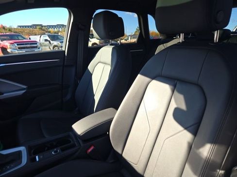 Used 2022 Audi Q3 2.0T Premium image 17