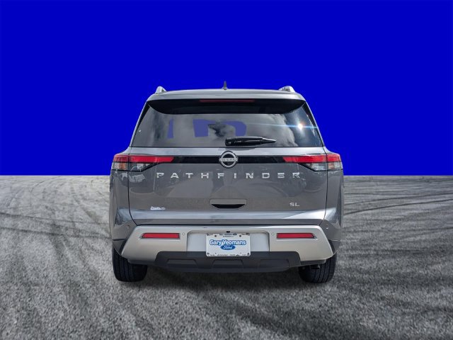 Used 2025 Nissan Pathfinder SL FWD image 5
