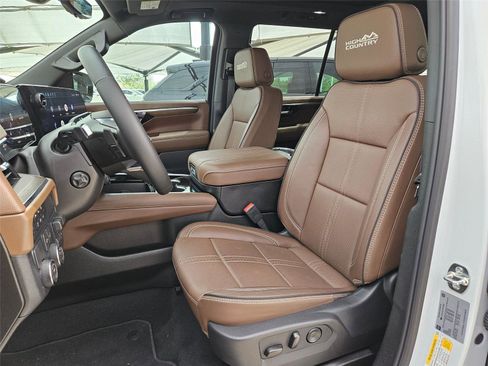 Used 2026 Chevrolet Tahoe High Country RWD image 26
