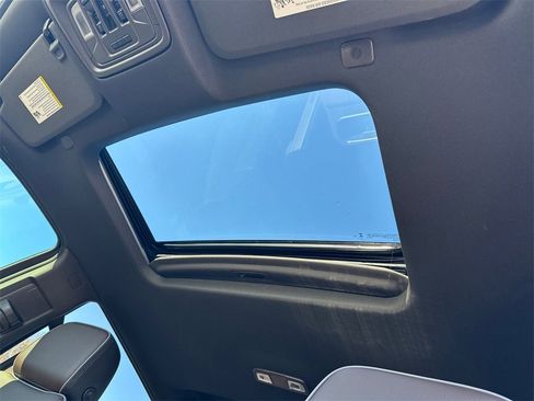 New 2026 GMC Sierra 3500 Denali w/ Denali Reserve Package image 32