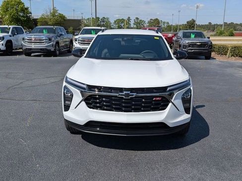 New 2026 Chevrolet Trax RS FWD image 8