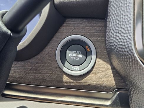 New 2025 RAM 2500 Limited image 20