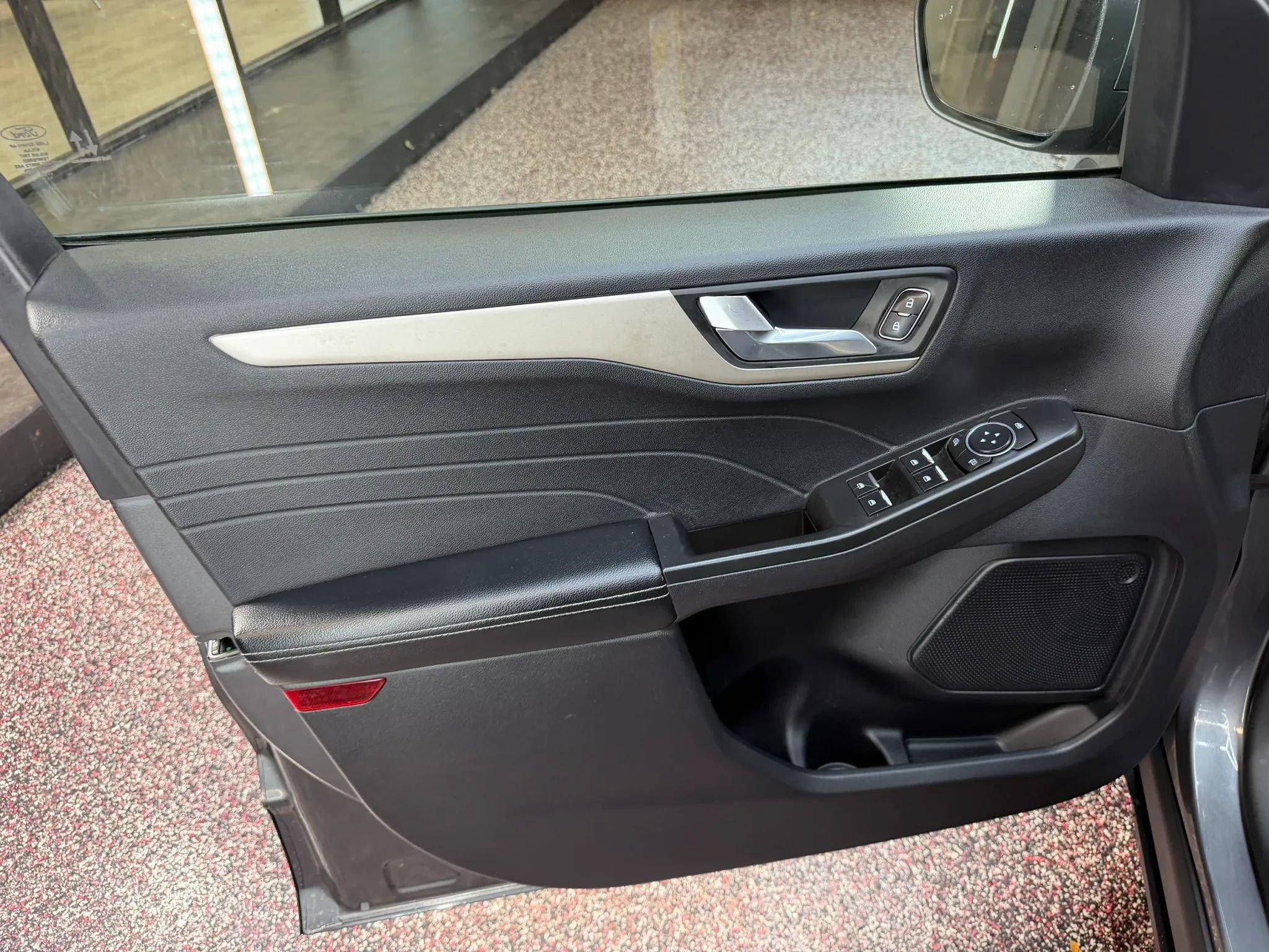Used 2022 Ford Escape SEL FWD image 10