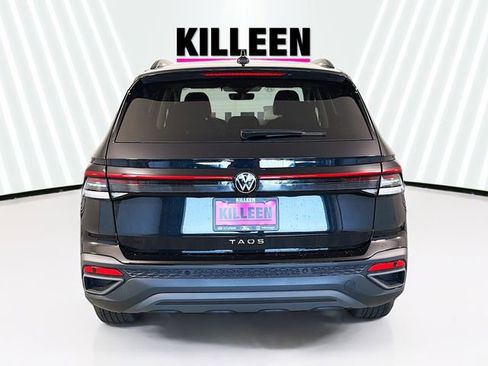 New 2026 Volkswagen Taos SE FWD image 6