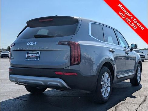Used 2022 Kia Telluride LX image 7