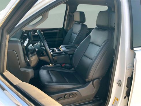 Used 2024 GMC Sierra 1500 SLT image 25