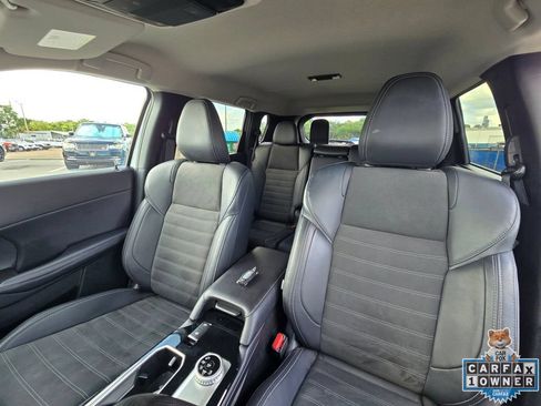 Used 2025 Mitsubishi Outlander SE FWD image 30