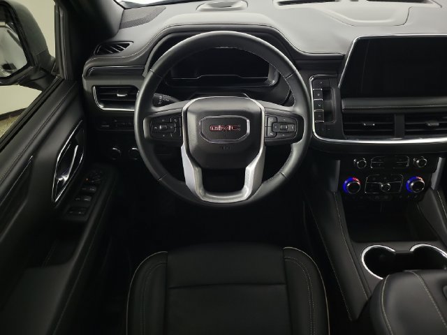 Used 2023 GMC Yukon SLT AWD/4WD image 11