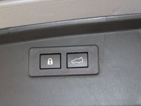 Used 2022 Subaru Outback Limited image 15