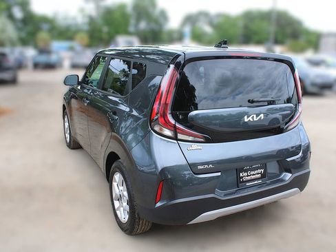 Certified 2025 Kia Soul LX FWD image 11