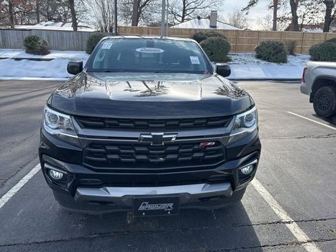 Used 2022 Chevrolet Colorado Z71 image 2