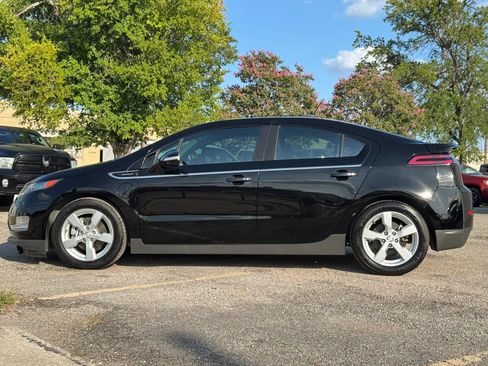 Used 2015 Chevrolet Volt Premium w/ Premium Trim Package FWD image 3