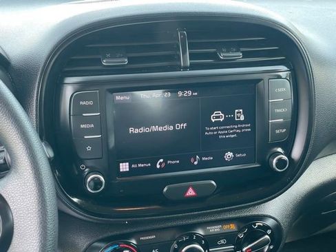 Used 2022 Kia Soul LX FWD image 18
