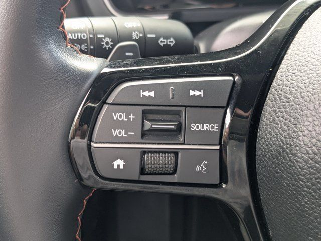 Used 2025 Honda Pilot Sport image 24