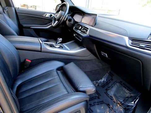 Used 2020 BMW X5 M50i w/ Premium Package image 14