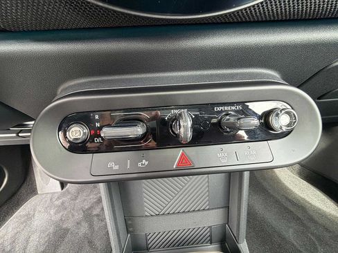 Used 2026 MINI Cooper 4-Door Hardtop FWD image 25