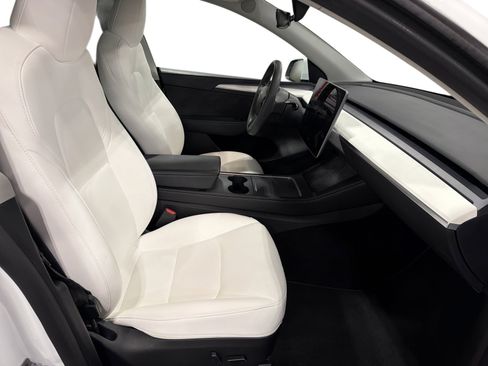 Used 2023 Tesla Model Y Performance AWD/4WD image 13
