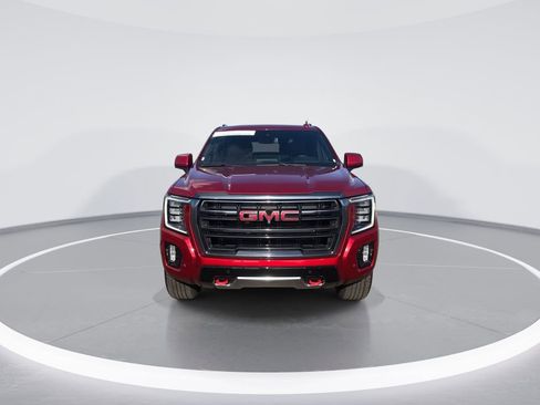 Used 2024 GMC Yukon AT4 w/ Technology Package image 3