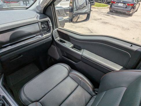 Used 2025 Ford F350 Lariat w/ Lariat Ultimate Package AWD/4WD image 18