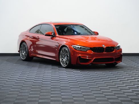 Used 2020 BMW M4 Coupe w/ Competition Package RWD image 5