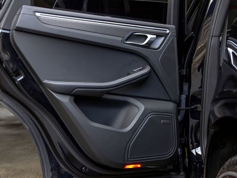 Certified 2018 Porsche Macan GTS AWD/4WD image 45