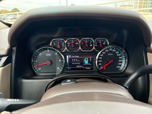 Used 2018 GMC Yukon SLT w/ Open Road Package AWD/4WD image 33