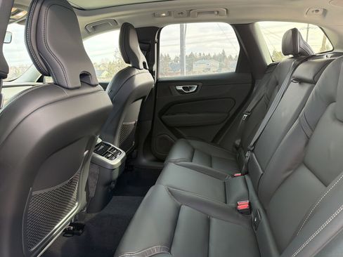 New 2026 Volvo XC60 B5 Ultra w/ Climate Package image 16