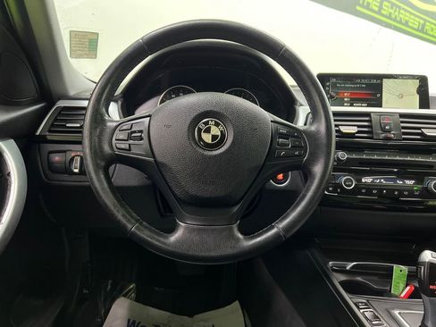 Used 2017 BMW 320i Sedan RWD image 20